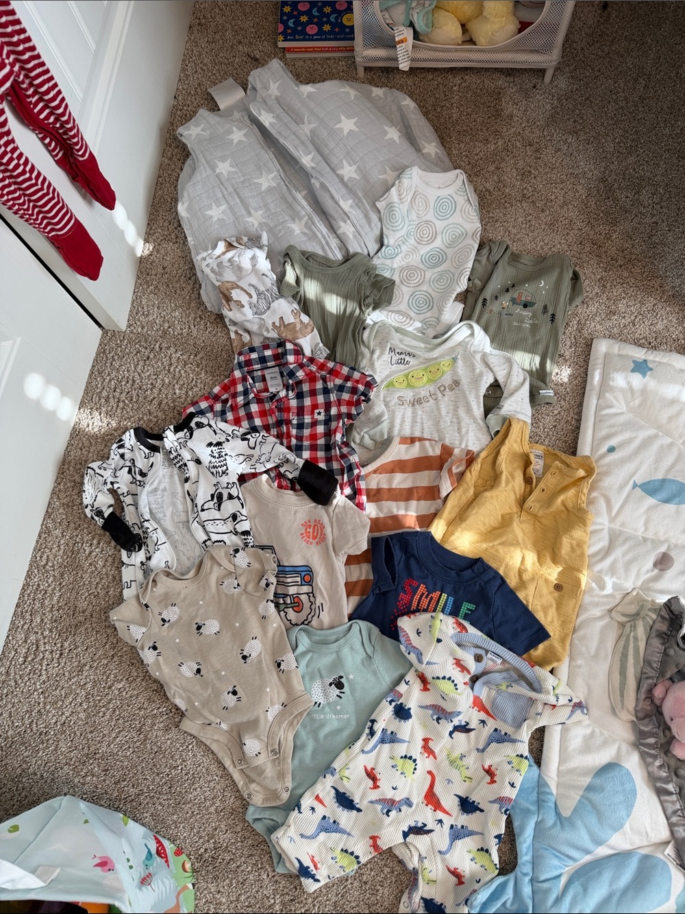 Mixed Baby Bodysuit & Romper Set in Neutral, Green, Yellow & Blue 0-3 months